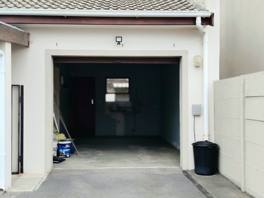To Let 3 Bedroom Property for Rent in Twin Palms Western Cape
